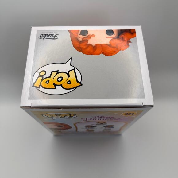 Merida #324 Funko Pop Disney – Gold Accents with Pin - Picture 5 of 6
